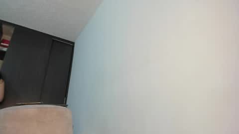 Emy Collyns online show from April 10, 4:50 am