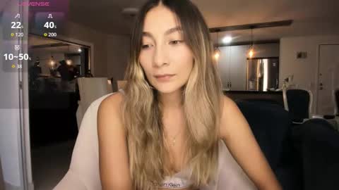 emyconneer online show from February 17, 10:49 pm