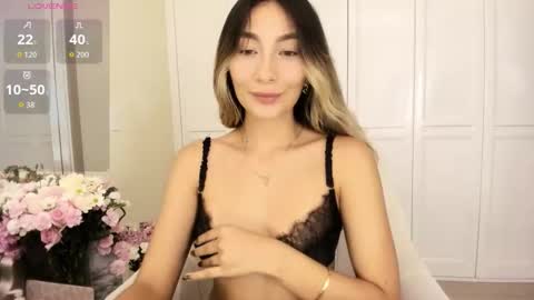 emyconneer online show from March 12, 10:49 pm