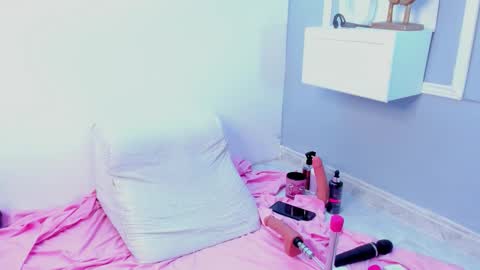 Emy online show from March 21, 1:16 pm