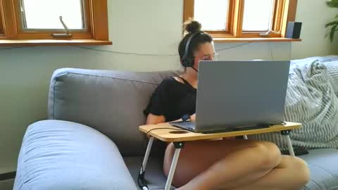 Snapshot of emyxxl chatting on May 26, 5:53 pm emyxxl online show from May 26, 5:53 pm