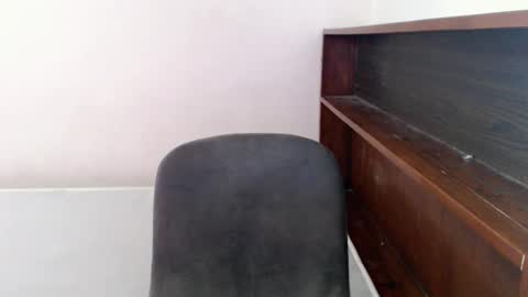 Snapshot of enchantress_nica69x chatting on February 12, 6:19 pm Nica online show from February 12, 6:19 pm