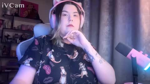 endless_voice_ online show from December 2, 11:04 am