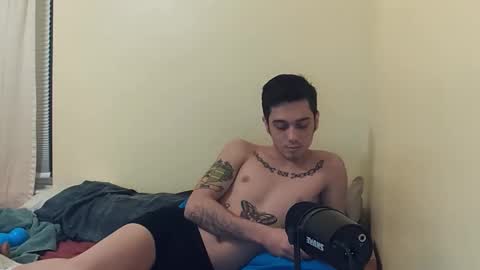 Snapshot of endlessfun21443 chatting on February 18, 10:50 pm endlessfun21443 online show from February 18, 10:50 pm