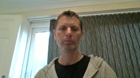 EnglishGuy183 online show from June 6, 2:00 pm