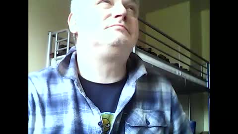 englishguysurrey online show from April 3, 12:25 pm