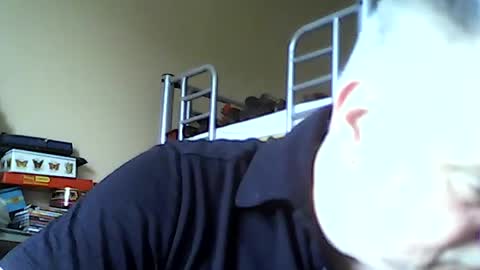 Snapshot of englishguysurrey chatting on June 27, 8:19 am englishguysurrey online show from June 27, 8:19 am