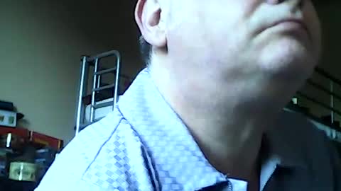 Snapshot of englishguysurrey chatting on June 29, 4:41 am englishguysurrey online show from June 29, 4:41 am