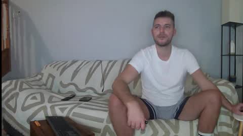 Snapshot of englishladxxx chatting on October 12, 11:37 pm Englishladxxx online show from October 12, 11:37 pm