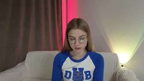 Snapshot of enjoyeverymoment_ chatting on September 22, 7:49 pm enjoyeverymoment_ online show from September 22, 7:49 pm