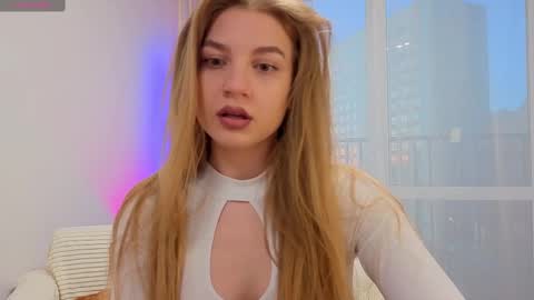 Snapshot of enjoyeverymoment_ chatting on October 8, 3:20 pm enjoyeverymoment_ online show from October 8, 3:20 pm