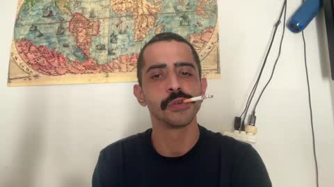 Snapshot of enjoythetrip chatting on April 28, 6:57 pm Luke online show from April 28, 6:57 pm