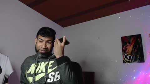 Snapshot of enriblack92 chatting on December 28, 7:33 pm enriblack92 online show from December 28, 7:33 pm