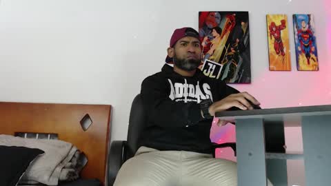 Snapshot of enriblack92 chatting on December 30, 12:22 am enriblack92 online show from December 30, 12:22 am