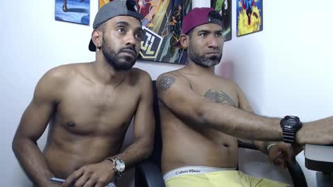 Snapshot of enriblack92 chatting on January 19, 4:33 am enriblack92 online show from January 19, 4:33 am