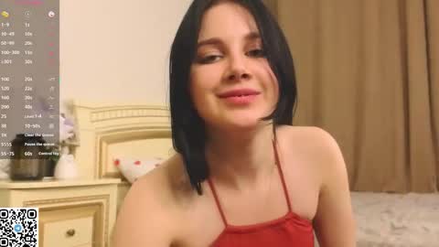 Snapshot of enricaelis chatting on February 3, 2:53 am Sani online show from February 3, 2:53 am