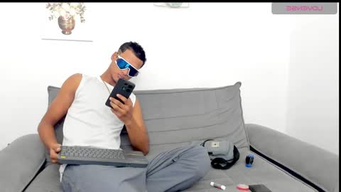 Snapshot of enrique_villa23 chatting on January 5, 3:45 pm enrique online show from January 5, 3:45 pm