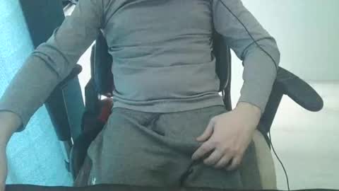 Snapshot of enriquexxx21xxx chatting on April 15, 9:49 am enriquexxx21xxx online show from April 15, 9:49 am