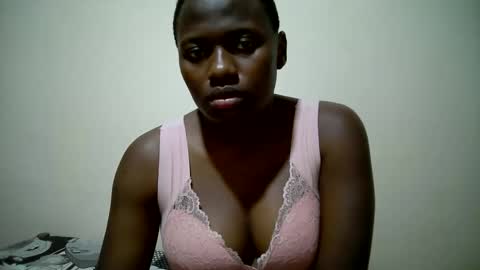 Snapshot of enter_dee chatting on February 22, 10:08 pm Ell online show from February 22, 10:08 pm