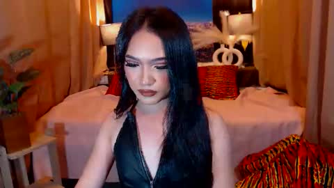 enticingkendra online show from May 19, 7:20 pm