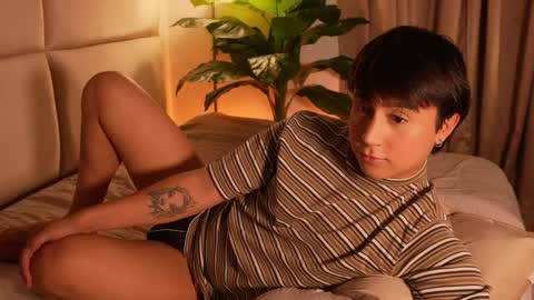 Snapshot of enyollbloss chatting on April 6, 7:59 pm Call me Sweet online show from April 6, 7:59 pm