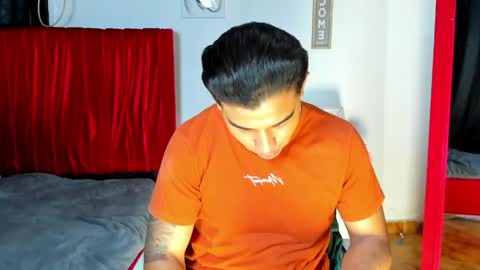 Snapshot of enzo_corleone chatting on June 2, 12:56 am enzo_corleone online show from June 2, 12:56 am