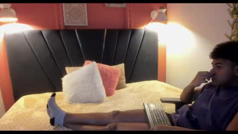 Snapshot of enzo_love18 chatting on May 31, 5:04 am enzo online show from May 31, 5:04 am