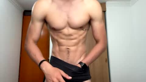 Snapshot of enzo_savage chatting on June 30, 11:44 am enzo_savage online show from June 30, 11:44 am