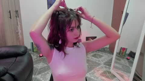 Leyla online show from April 10, 3:50 pm