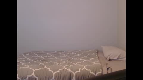 eprahsdahc online show from December 5, 1:03 am