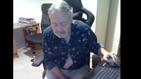 erasmus_d online show from October 28, 5:26 pm