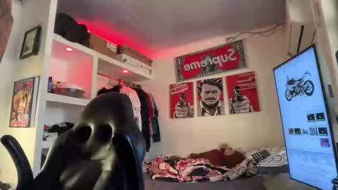 Tht BOSS Eren online show from March 18, 8:23 pm