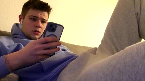 eric123754216 online show from December 4, 3:43 pm