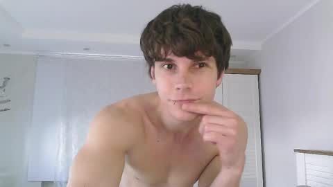 Snapshot of eric_crush chatting on June 3, 4:26 am Eric Crush online show from June 3, 4:26 am