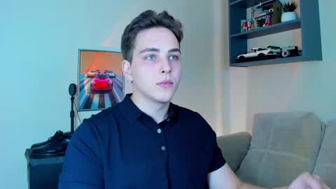 Snapshot of eric_ether chatting on September 23, 8:01 pm Eric online show from September 23, 8:01 pm