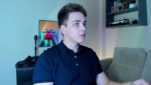 Snapshot of eric_ether chatting on September 24, 5:27 pm Eric online show from September 24, 5:27 pm