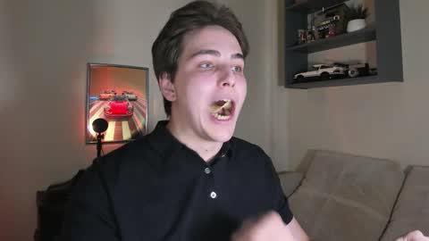 Snapshot of eric_ether chatting on November 22, 7:13 pm Eric online show from November 22, 7:13 pm