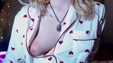 Erica online show from December 27, 10:45 am