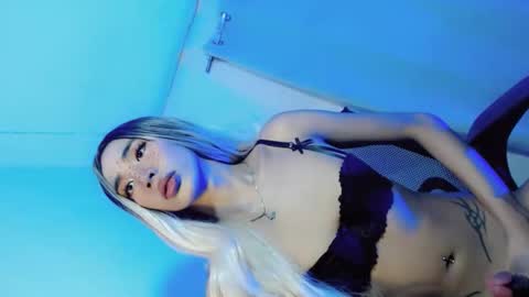 erica_walker online show from March 20, 11:15 am
