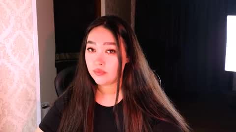 Erica Wayne online show from November 29, 10:13 pm