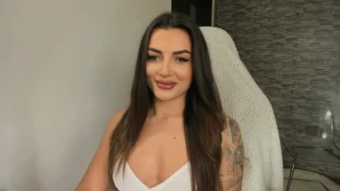 Snapshot of erica_xoo chatting on May 14, 6:53 am Riaaa online show from May 14, 6:53 am