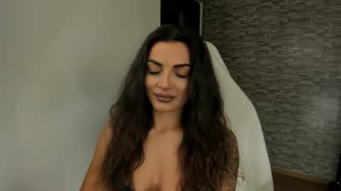 Snapshot of erica_xoo chatting on June 29, 4:52 am Riaaa online show from June 29, 4:52 am