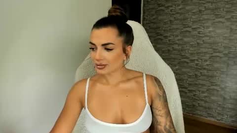 Snapshot of erica_xoo chatting on July 16, 4:51 am Riaaa online show from July 16, 4:51 am