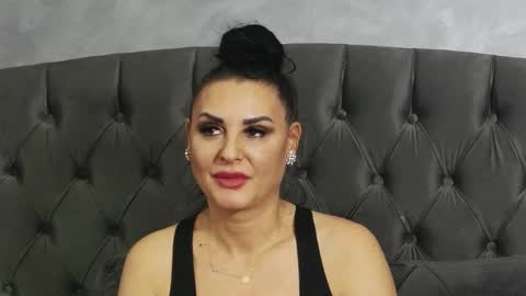 Erica online show from December 12, 7:04 pm