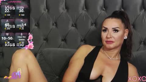 Erica online show from September 18, 8:11 pm