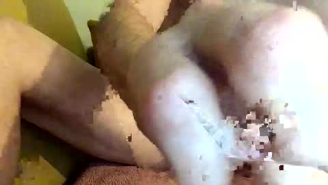 Snapshot of erick912 chatting on February 24, 8:45 am take it easy online show from February 24, 8:45 am