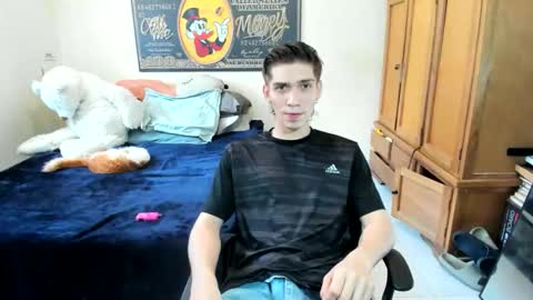 erick_de_rossee online show from June 10, 6:07 pm