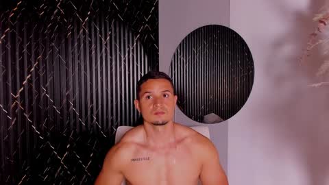 Snapshot of erickdowell chatting on January 28, 2:31 pm Erick online show from January 28, 2:31 pm