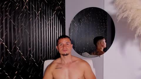 Snapshot of erickdowell chatting on February 3, 3:49 pm Erick online show from February 3, 3:49 pm