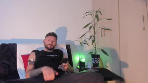 Snapshot of erickpritz_xh chatting on May 4, 10:17 pm erickpritz_xh online show from May 4, 10:17 pm